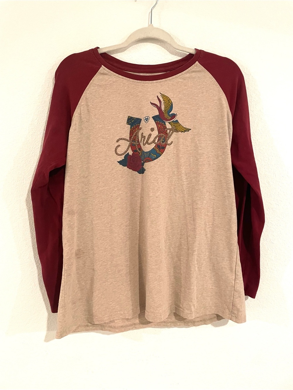 Ariat Women's Graphic Raglan Long Sleeve Top in Beige and Burgundy